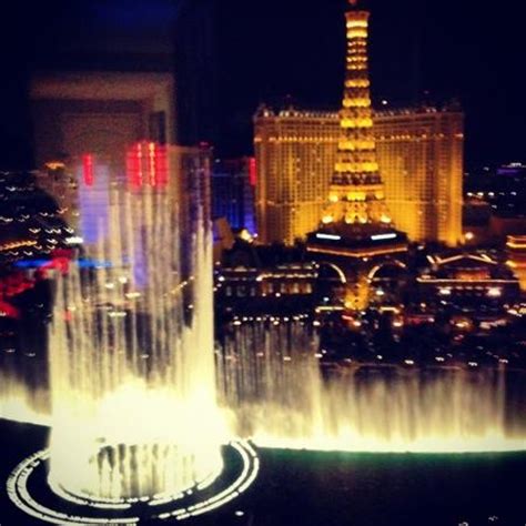 the paradise vegas waterfalls - Picture of Bellagio Las Vegas, Las ...