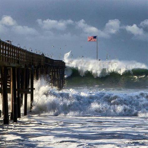 The Ventura pier. 12-11-15. It's coming apart! | Ventura beach, Ventura ...