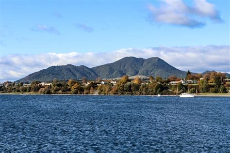 Mount Tauhara: Fun 3 Hour Hike Above Lake Taupo New Zealand