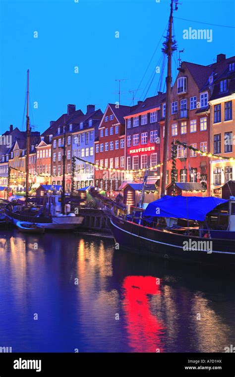 Nyhavn, Christmas Market, Copenhagen Stock Photo - Alamy