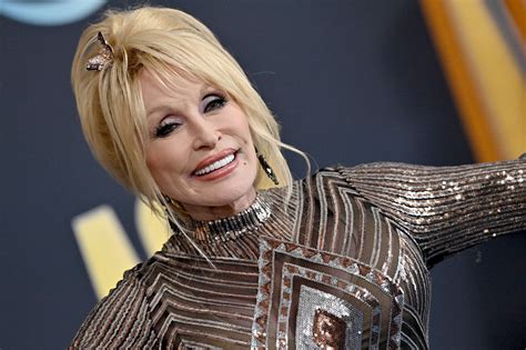 What Dolly Parton Thinks About Aging Now That She's 77