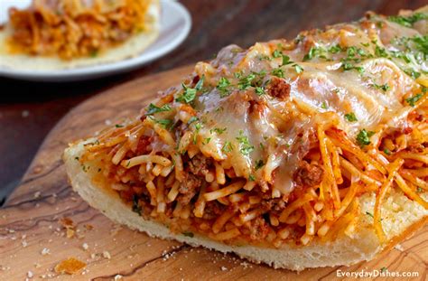 Easy Garlic Bread Spaghetti Sandwich Recipe