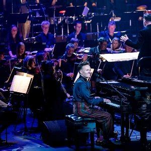 Joe Stilgoe with the BBC Concert Orchestra | Data Thistle