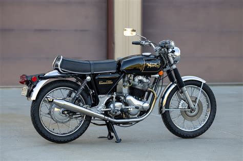 This Revamped 1972 Norton Commando 750 Aged Better Than the Finest Wine - autoevolution