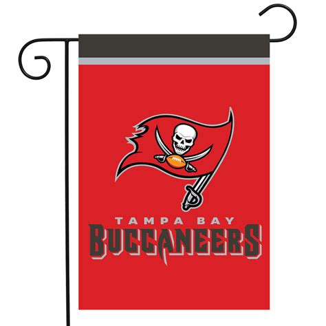 Tampa Bay Buccaneers Vertical NFL Flag - DiscountDecorativeFlags.com