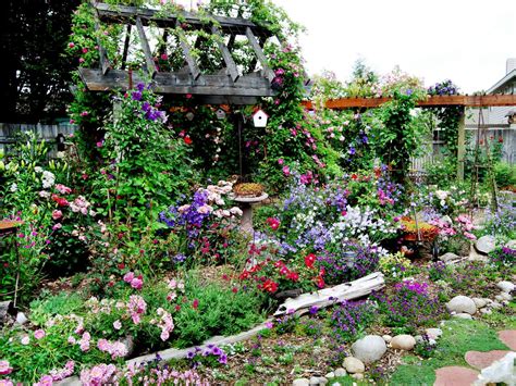 30+ Cottage Garden Ideas With Different Design Elements - Interior Design Inspirations