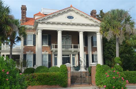 Antebellum Architecture: Characteristics of This American Style