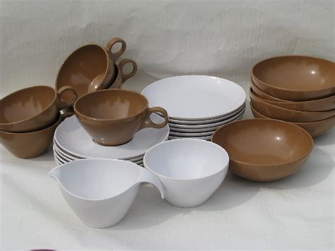 Retro melamine dishes, cocoa tan / white, mod vintage Prolon