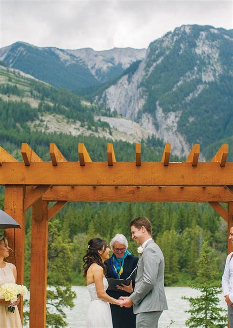 Five Tips for a Jasper Wedding: Getting Married in the Canadian Rockies