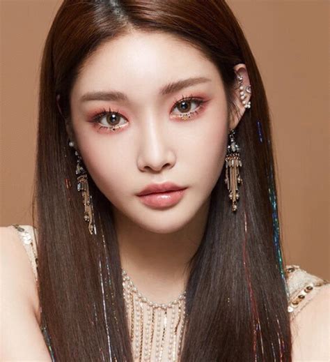 Pin by Peaches and Cream 🍑 on CHUNG HA | Korean makeup look, Asian ...