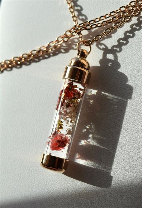 Cremation Ashes & Memorial Necklace - Amulet of Ashes