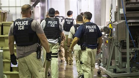 ICE picks up hundreds in Mississippi raids | The World from PRX