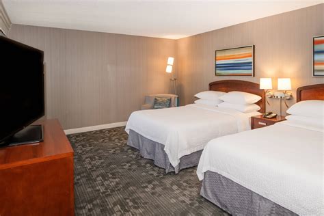 Oakland Airport Hotels - Photos | Courtyard Oakland Airport