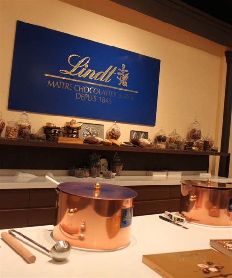 A Visit to the Lindt Chocolate Factory | Sandra‘s Closet