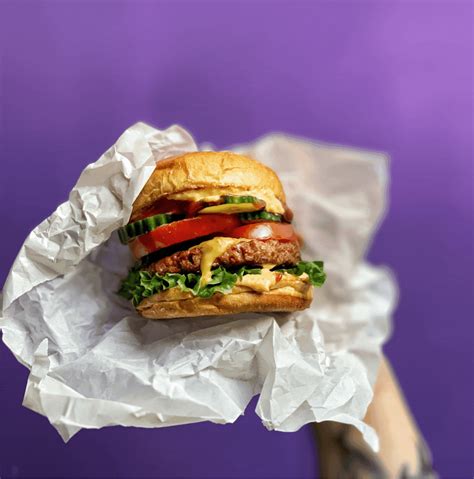 Der anhaltende Trend: Veggie Burger erobern die Herzen von Genießern ...