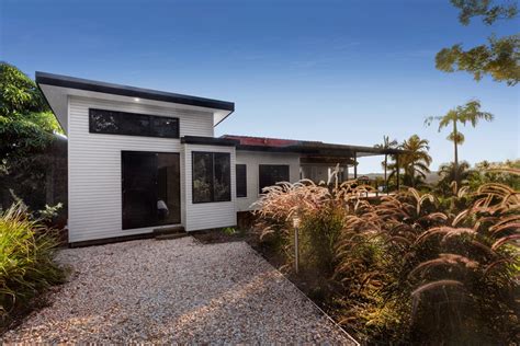 Norris Nuts House Outside / 74a Moncks Spur Road Redcliffs Home Christchurch - Rosamonde Savard