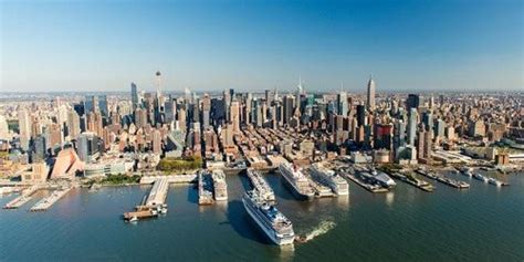 Manhattan Skyline & Hudson River, New York City Camera - Port of New ...