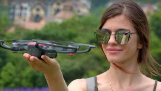 Nieuwe mini-drone van DJI landt op je hand - Robot nieuws