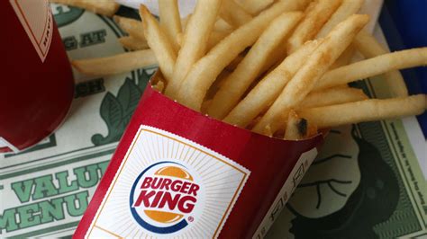 Wendy's Mercilessly Trolls Burger King Over Upcoming French Fry Burger ...