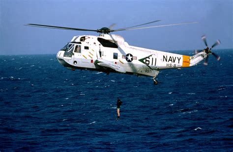 NAVY SH-3 SEAKING HELICOPTER - Naval Helicopter Association Historical ...