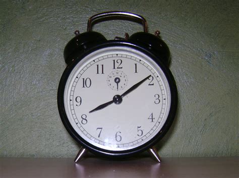 File:Clocks 001.JPG - Wikimedia Commons