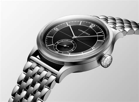 INTRODUCING: The Longines Heritage Classic sector dial, now available with black dial on bracelet