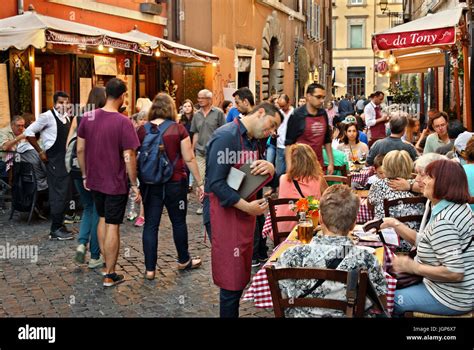 Restaurants in Trastevere, Rome, Italy Stock Photo - Alamy