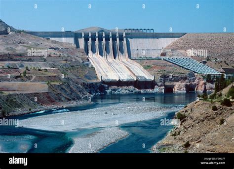 Keban Dam Hydroelectric Dam on the Euphrates River, Elazig, south-east Turkey Stock Photo - Alamy