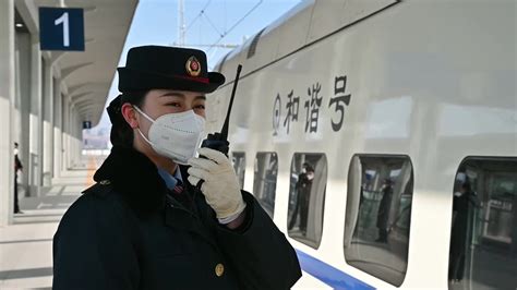 Jalur kereta cepat baru mulai beroperasi di China barat laut - wartabuana