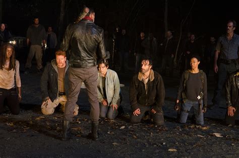 'The Walking Dead's' Negan revisits Glenn's death scene on mid-season premiere - Business Insider