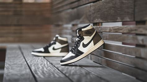 シューズ NIKE - NIKE JORDAN 1HIGH DARK MOCHAの通販 by ekoshop｜ナイキならラクマ メンズ