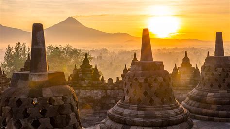 Menikmati Sunrise Borobudur yang Membuat Anda Tercengang