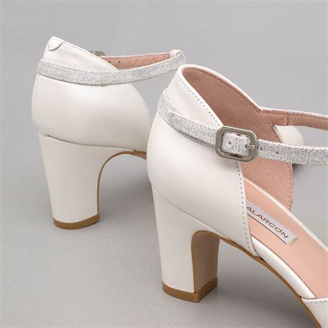 ≫ DARLA ≪ Round toe Wedding shoes. Low, wide and comfortable heel