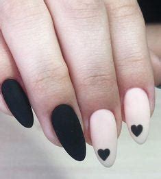 30+ Romantic Heart Nail Art Designs | BeautyBigBang