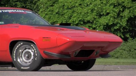 1971 Plymouth Super Bird owned by Gary & Pam Beineke - YouTube