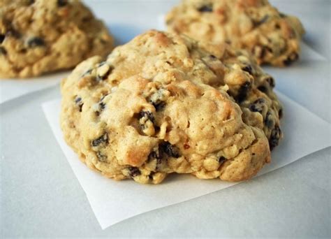 Levain Bakery Oatmeal Raisin Cookies – Modern Honey