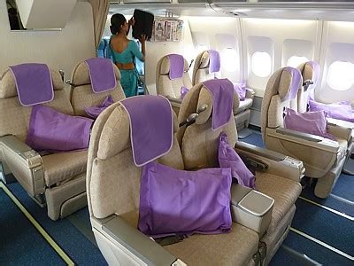 SriLankan Airlines Reviews - Overview - Pictures & reviews of SriLankan Airlines flights