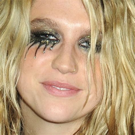 Kesha Makeup: Black Eyeshadow, Gold Eyeshadow, Green Eyeshadow ...