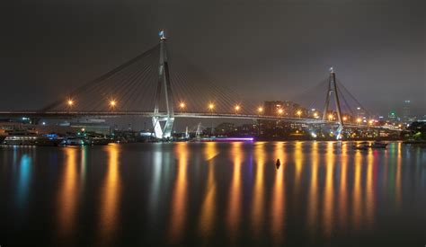 Snapped this pic of the Anzac bridge on Monday night : r/sydney