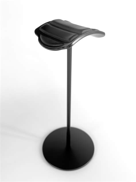 HEADPHONE STAND – HIFI FOR ALL