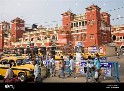 Howrah Railway station architecture ; Street Scene ; Calcutta Kolkata ...