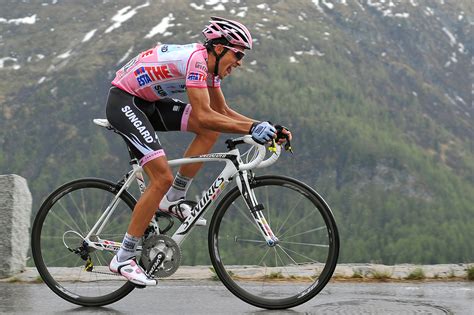 Alberto Contador auctions bike from 2011 Giro d’Italia and Tour de France to aid coronavirus ...