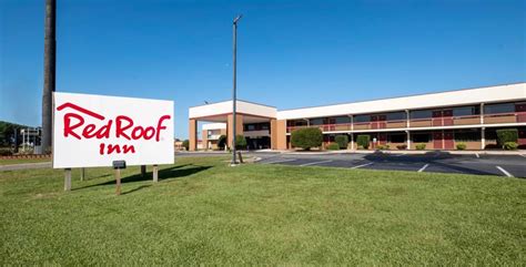 Budget, Pet Friendly Hotel in Kenly, NC 27542 | Red Roof Inn