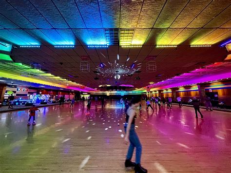 Rivergate Skate Center is a neighborhood roller rink with a storied past | WPLN News