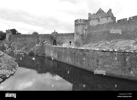 Cahir castle in Ireland Stock Photo - Alamy