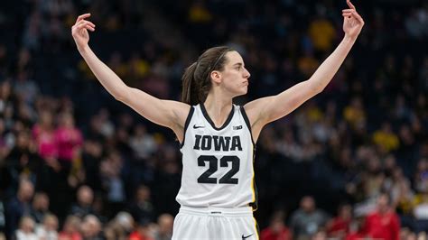 Iowa's Caitlin Clark takes center stage during March Madness - Axios Des Moines