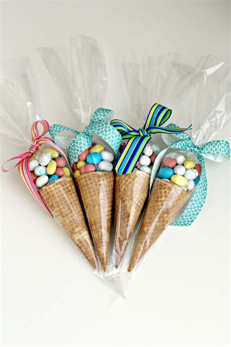 Candy Cones | Fun easter gifts, Candy crafts, Candy cone