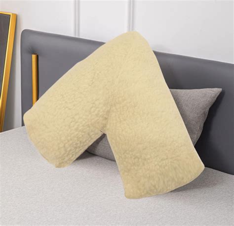 V-Shaped 100% Wool Pillow – Silent Dreams