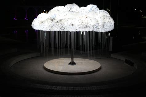 CLOUD: An Interactive Sculpture Made from 6,000 Light Bulbs | Inspirationist