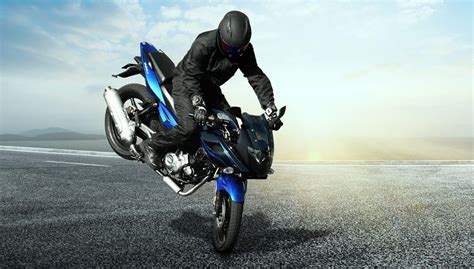 Bajaj Pulsar 220F Wallpapers - Wallpaper Cave